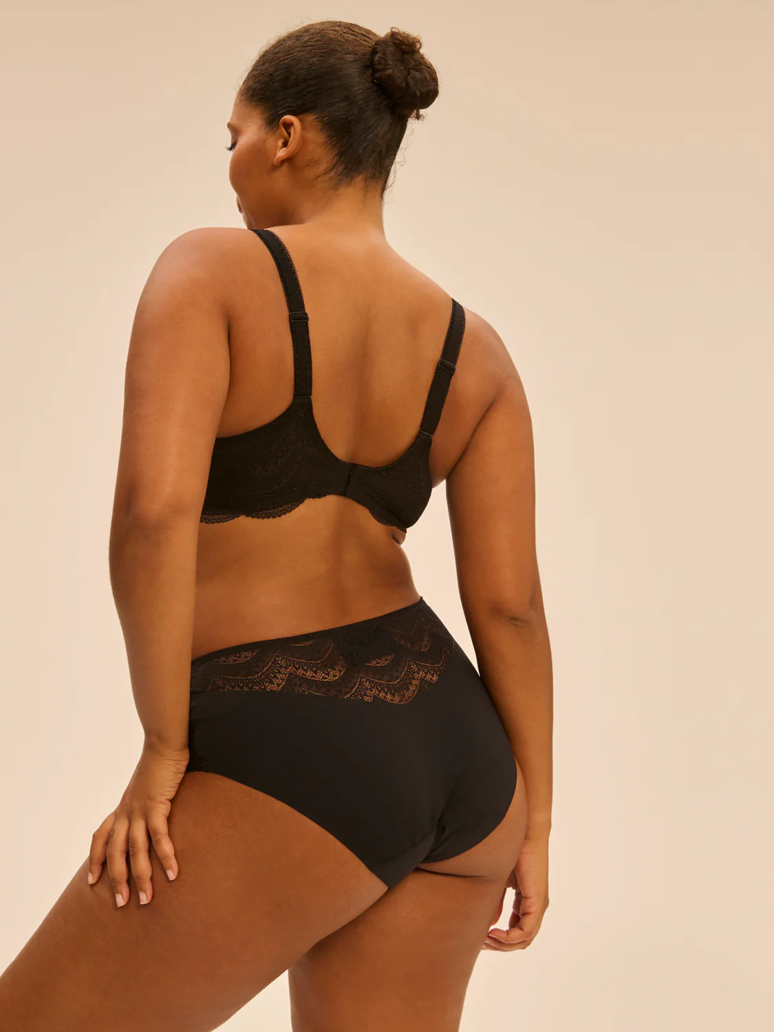 Full cup support bra - Black - Image 7