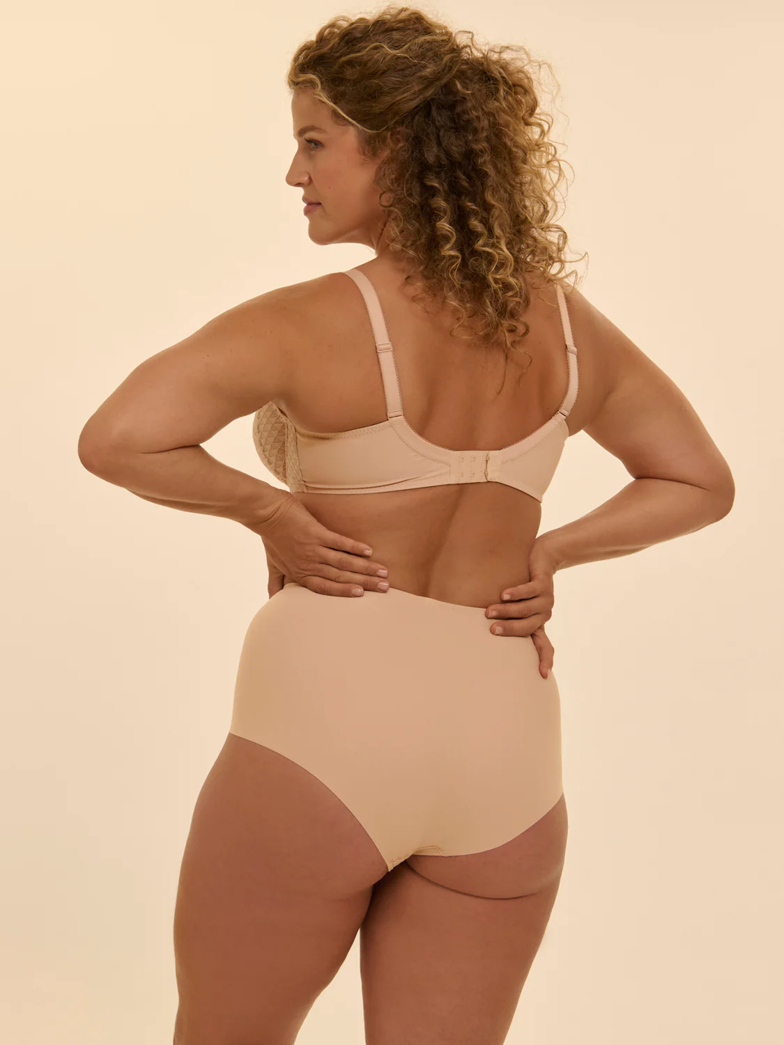 Full cup support bra - Peau rosée - Image 7