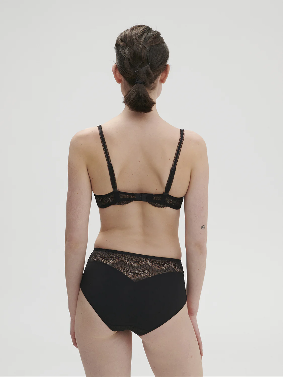 Half cup bra - Black - Image 4