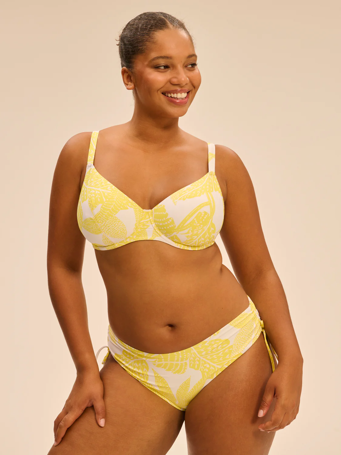 High-waist bikini brief - Plumeria Print - Image 8
