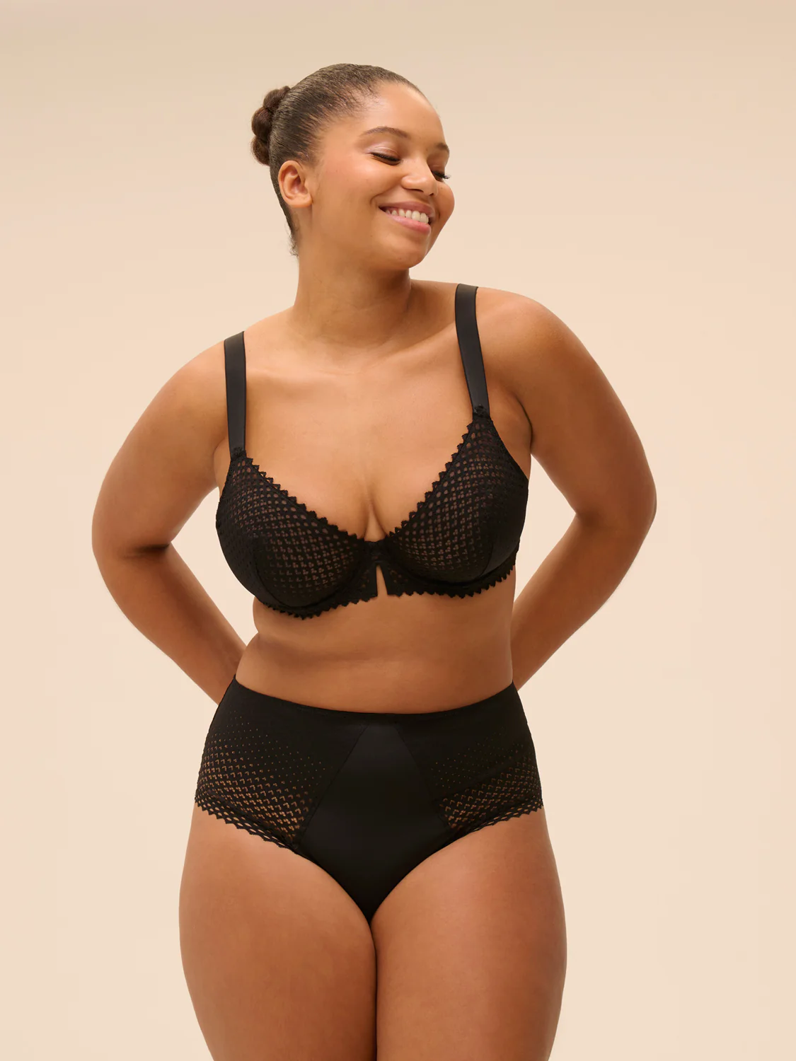 High-waist brief - Black - Image 9