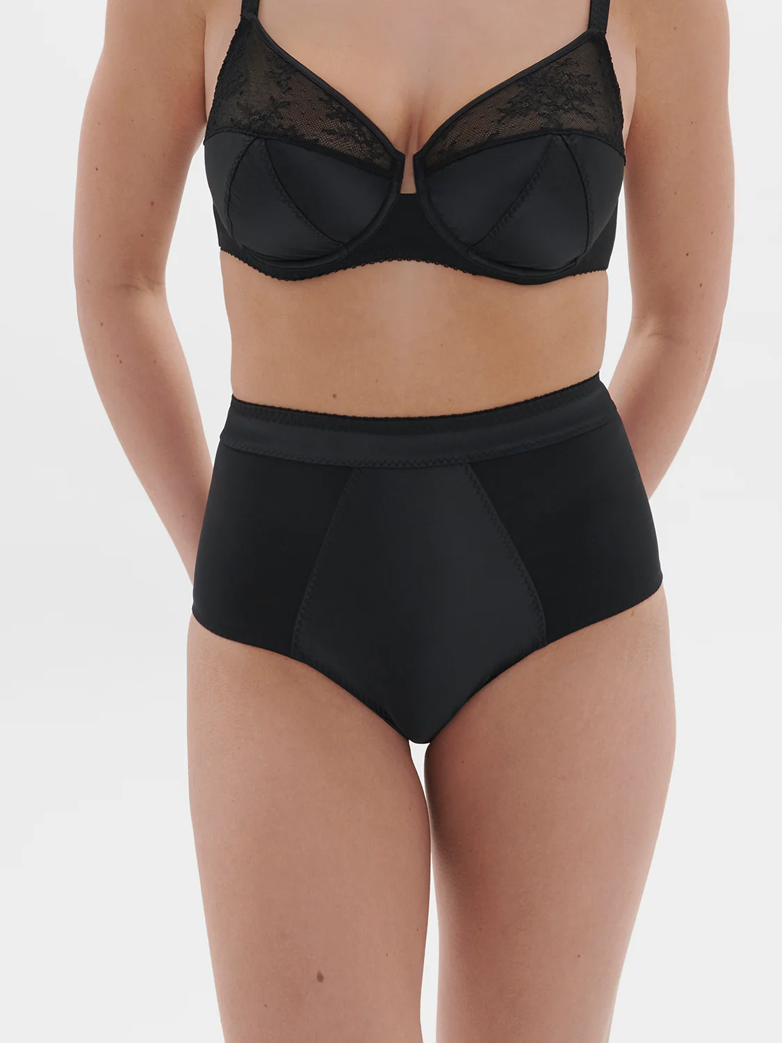 High-waist brief - Black - Image 4