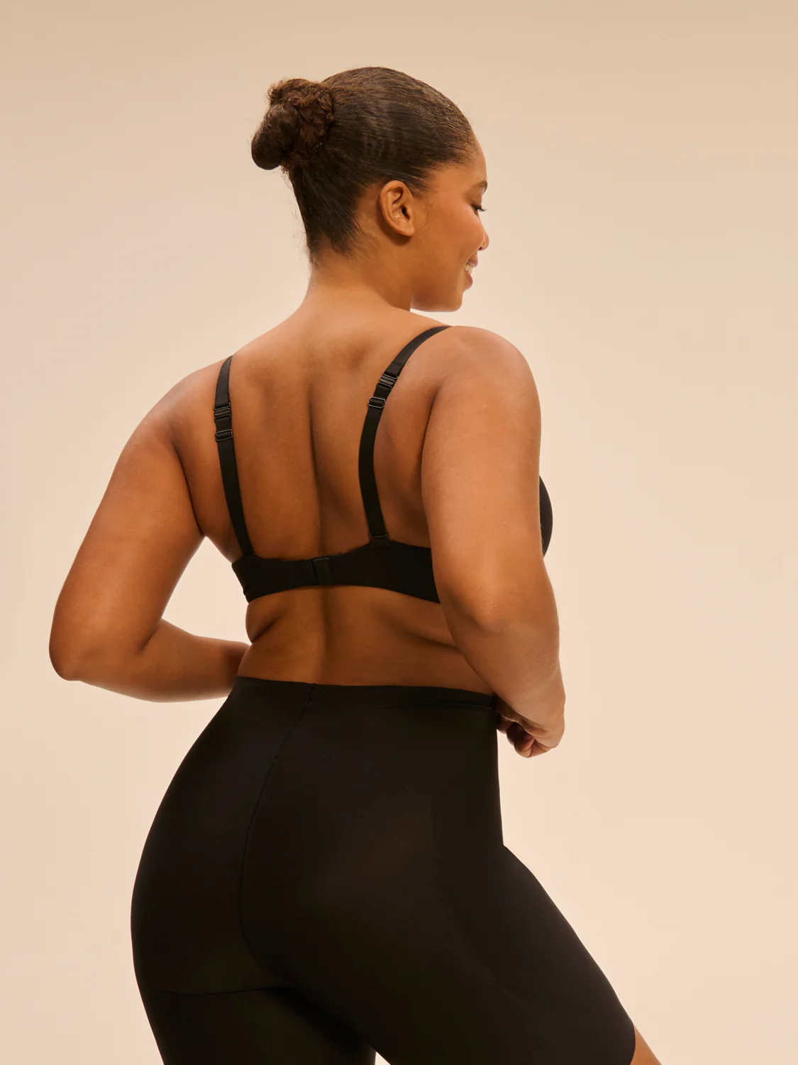 Padding plunge bra - Black - Image 8