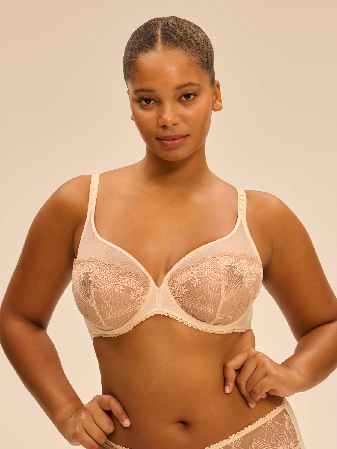 Plunging underwired bra - Chic Beige - Image 9