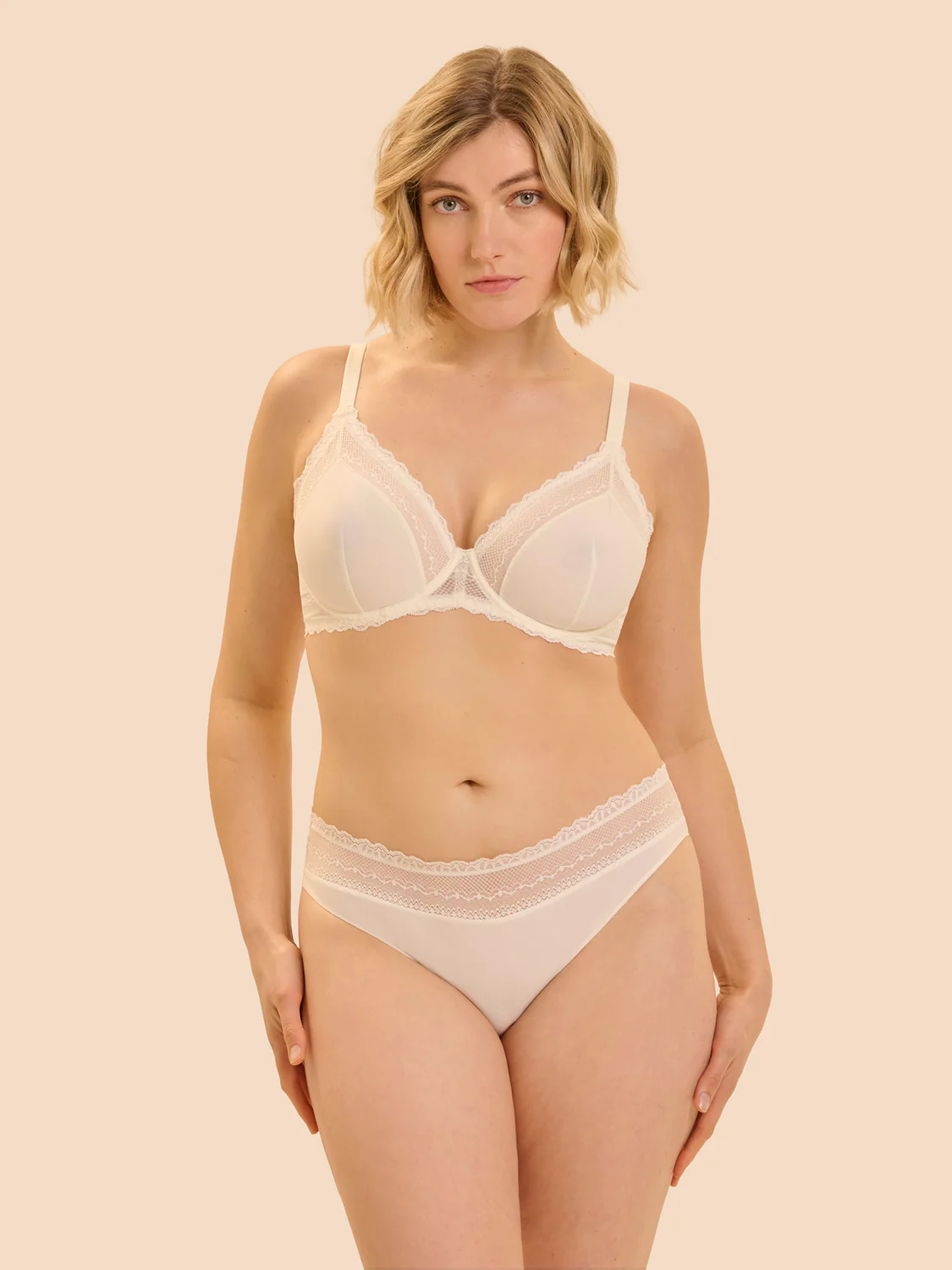 Plunging underwired bra - Natural - Image 3