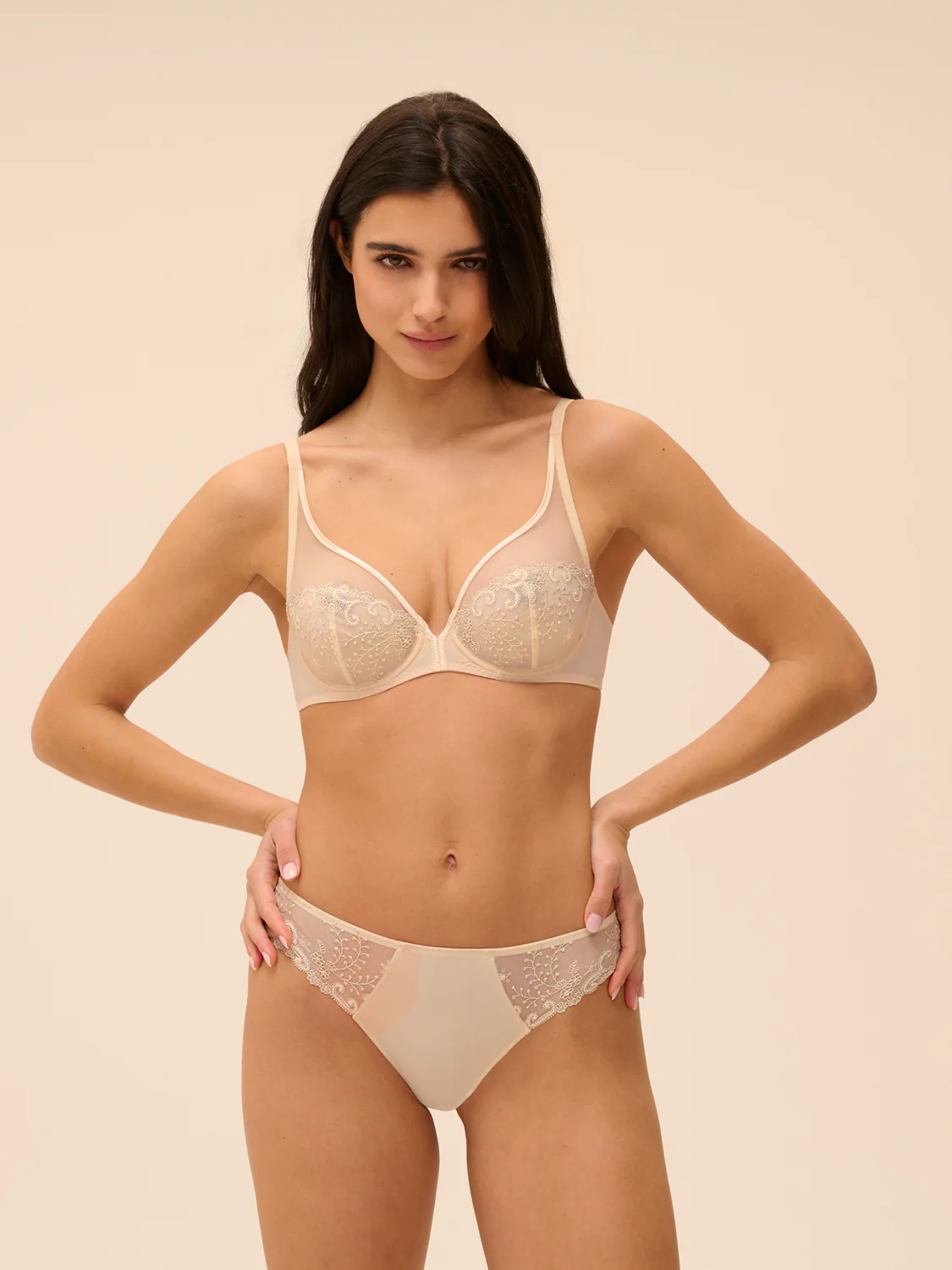 Plunging underwired bra - Topaz Beige - Image 7