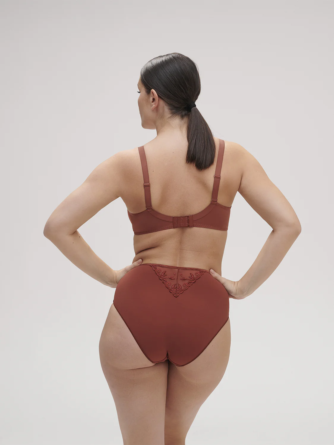 Rigid moulded bra - Canyon Brown - Image 4
