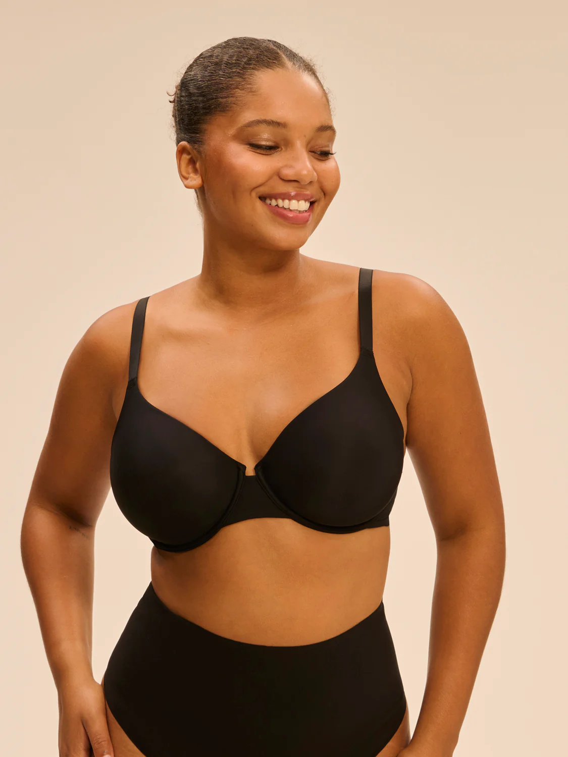 Seamless moulded multi-position bra - Black - Image 4