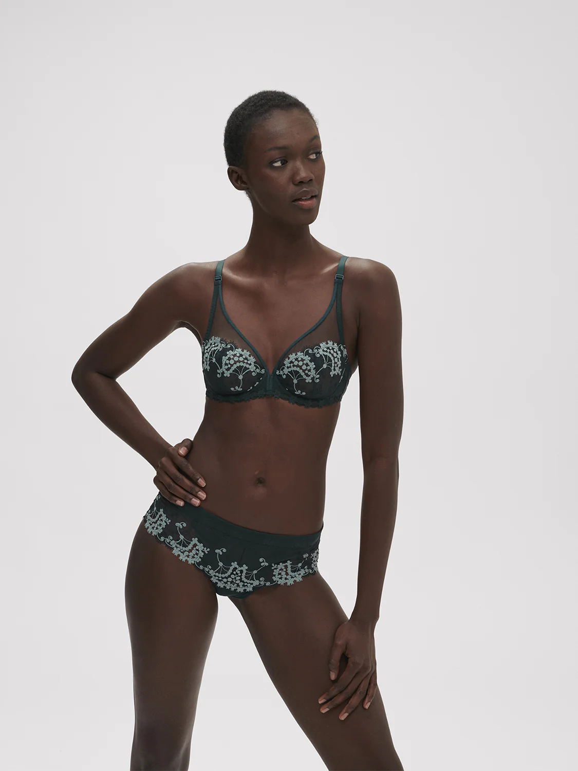 Shorty - Kolsaï Green - Image 3