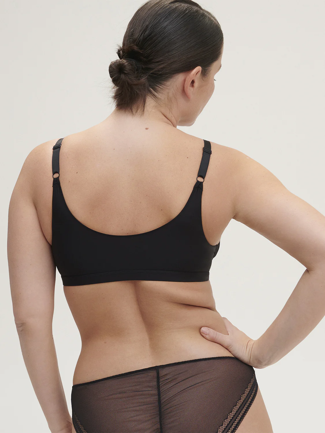 Soft cup triangle bra - Black - Image 7