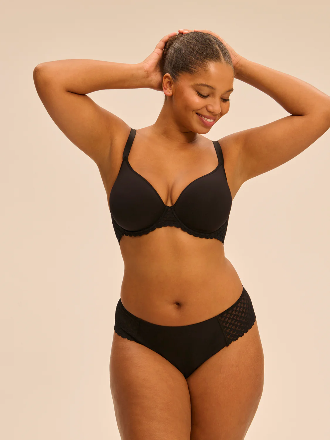 Spacer plunge bra - Black - Image 10