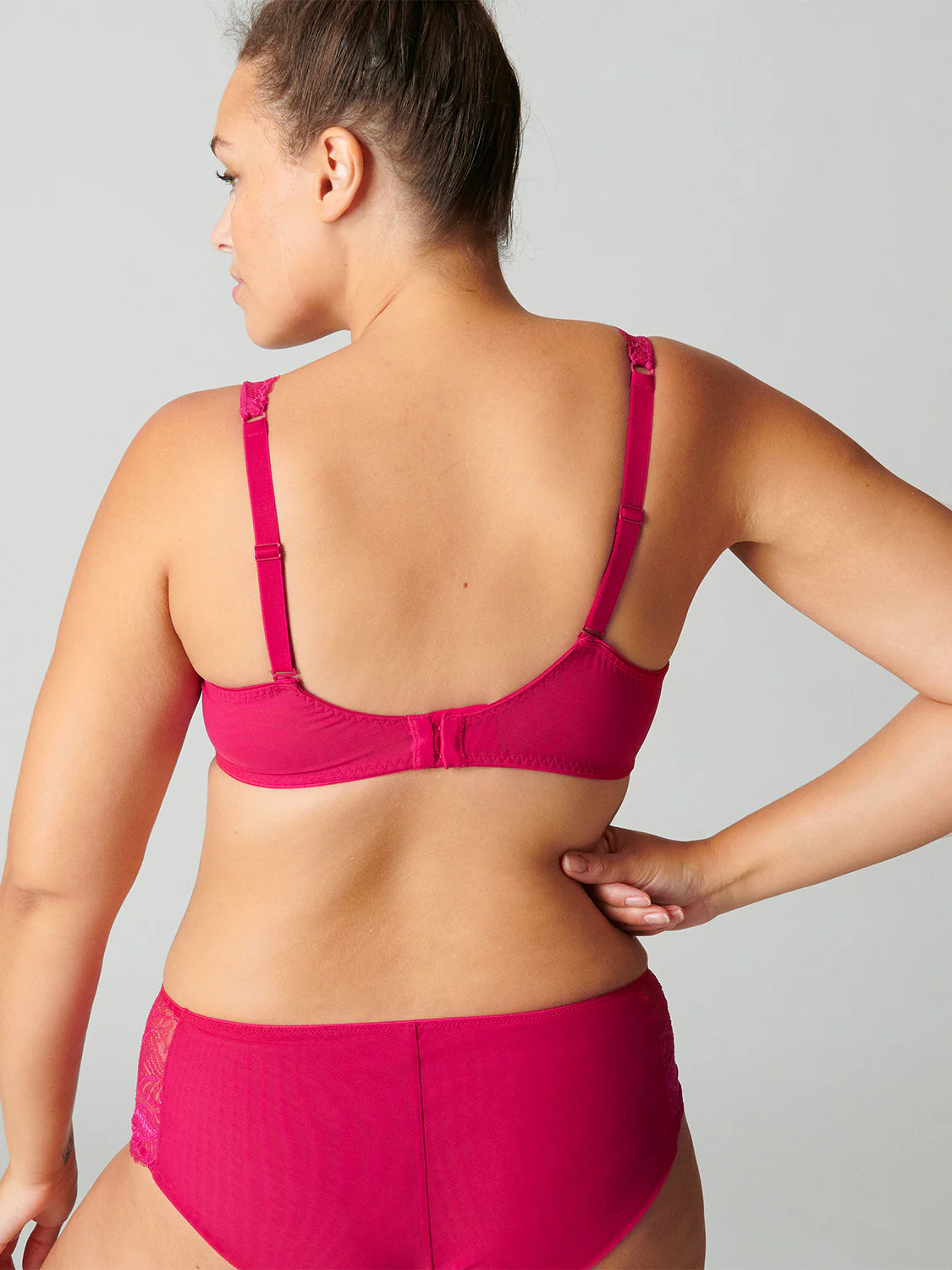 Squared neckline full cup bra - Raspberry - Image 2