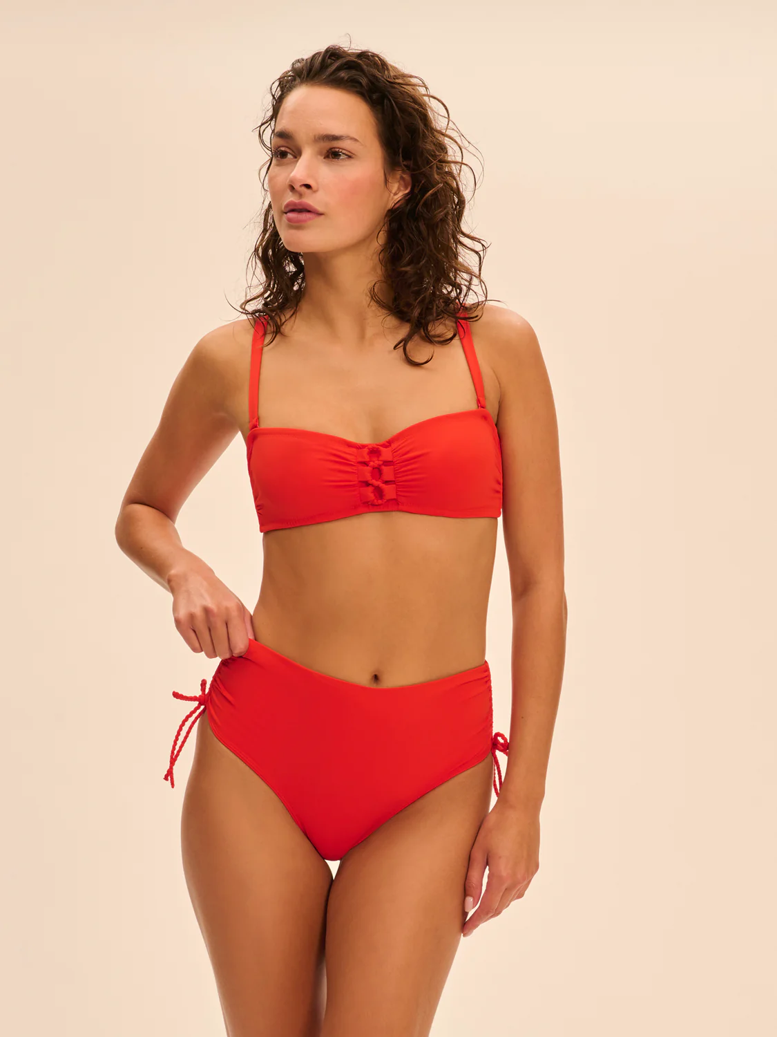 Underwired bandeau bikini top - Pomegranate - Image 4