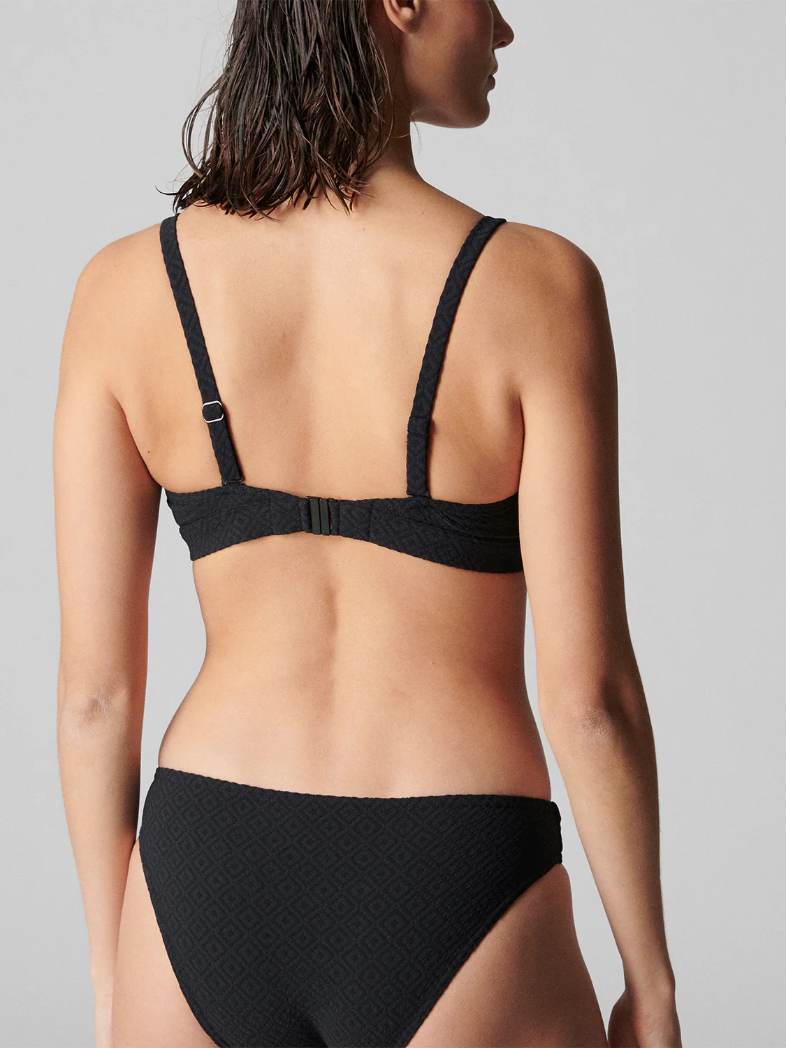 Underwired bikini triangle - Black - Image 5