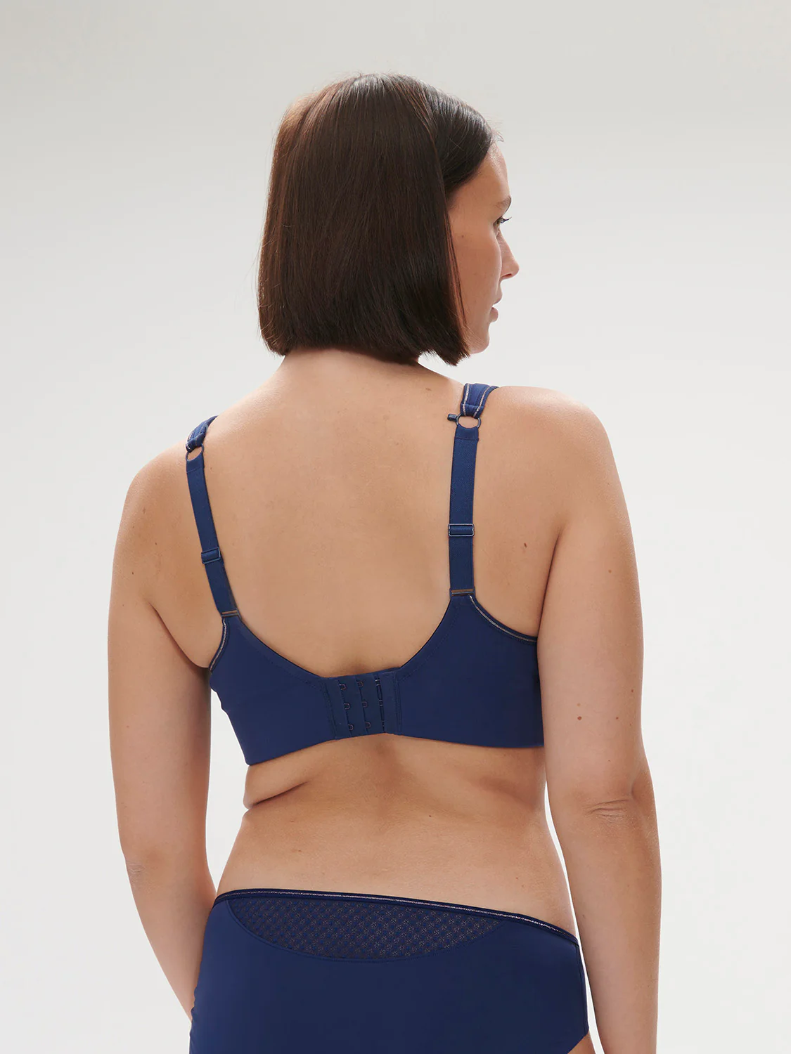 Underwired sports bra - Midnight - Image 2